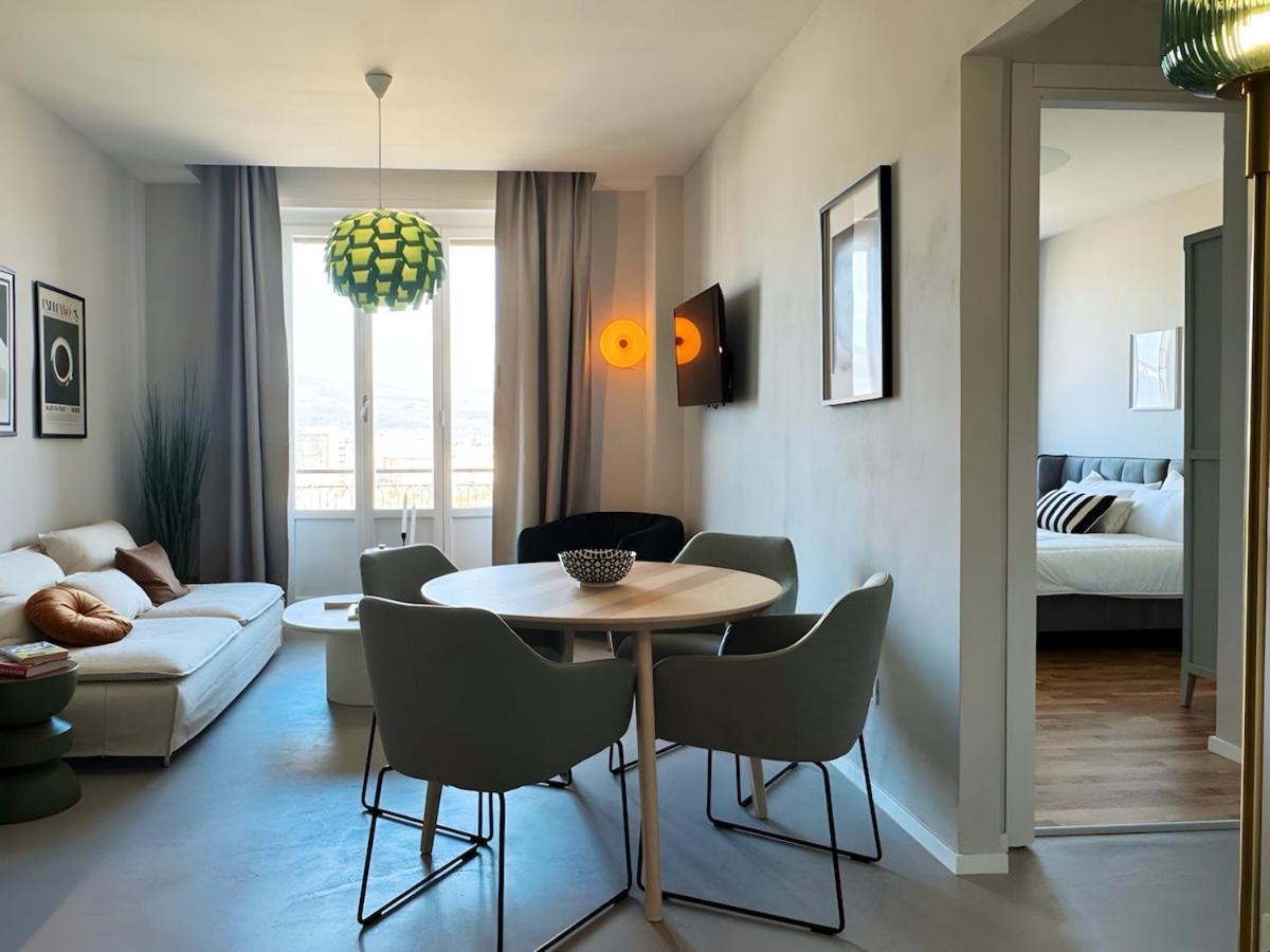 Modern High Floor With Park View Florence